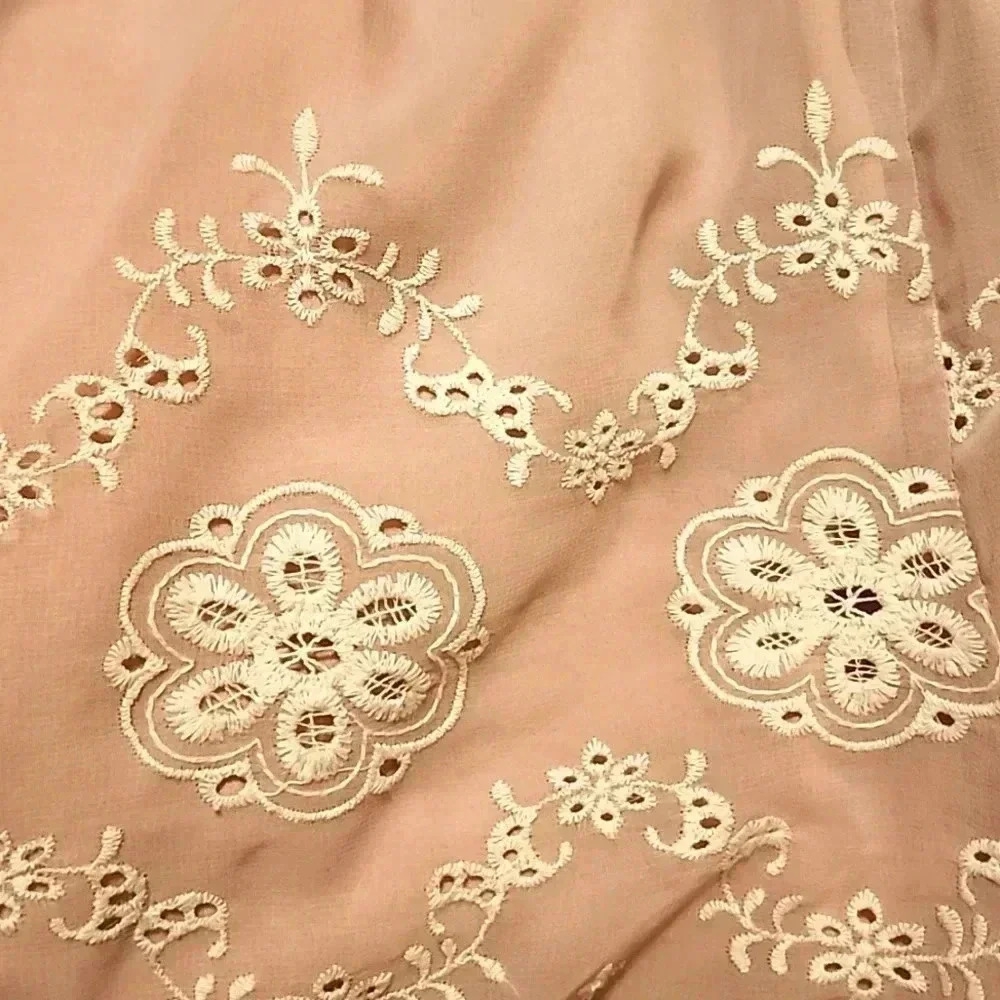 WAYF Embroidered Romper- Size Large- NWOT (worn 2 hours)🌸 - Picture 6 of 9